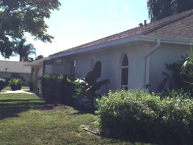Photo - 3BD/2BA