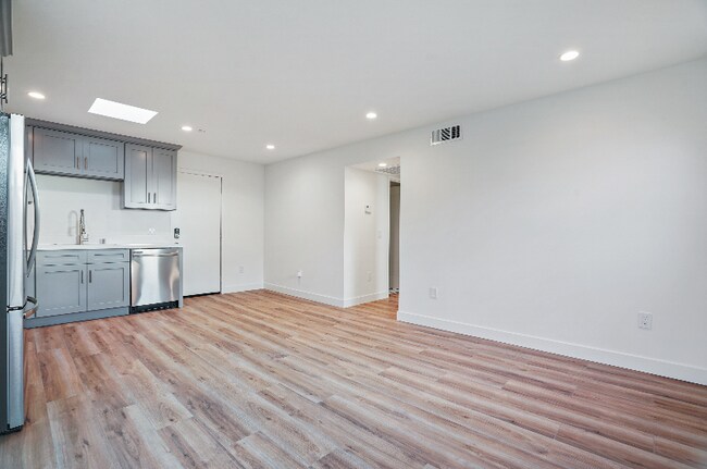 5185 20th St Unit 5187 Quarter