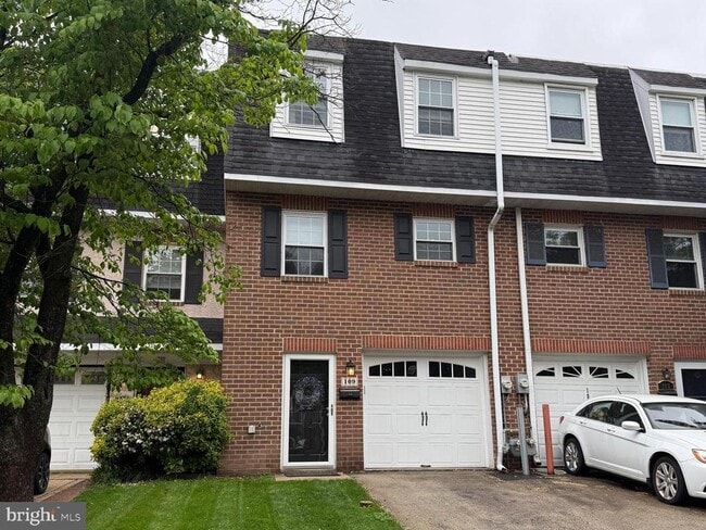 Photo - 109 Sutcliffe Ln Townhome