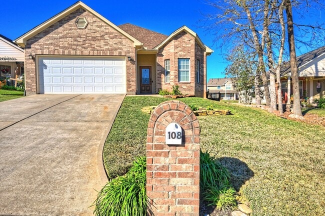 Photo - 108 Cove Cir