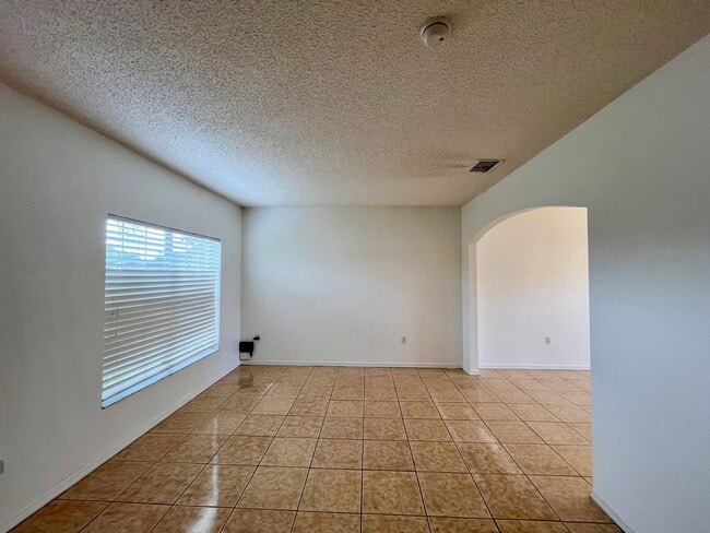 Photo - Beautiful 4 Bedroom Home in Maple Chase – Cypress Woods, Poinciana, FL