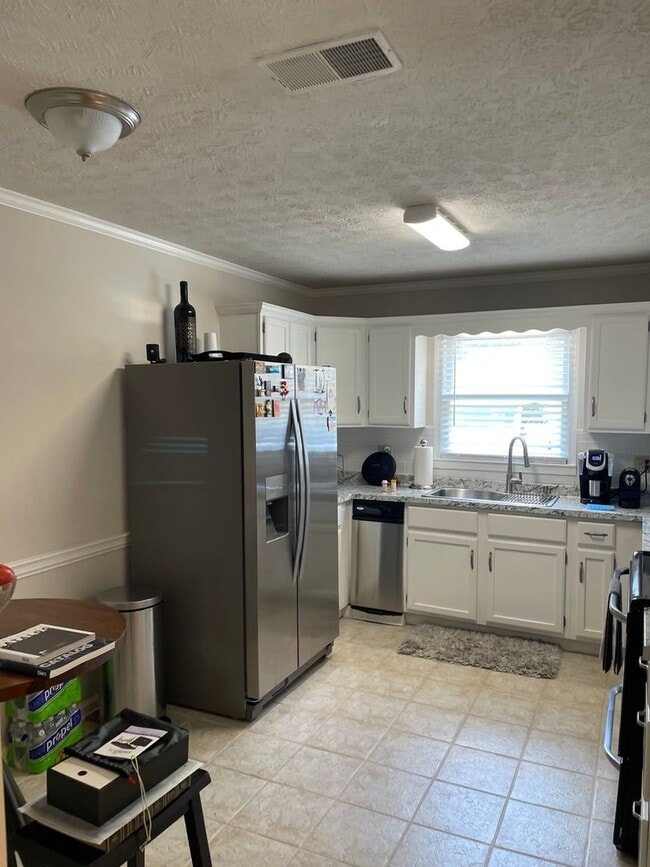 Photo - 104 Montclair Dr
