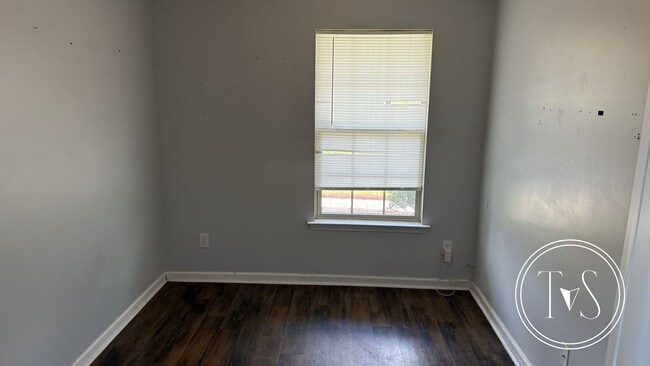 Photo - RATE DROP ALERT! (was $3000/month)!