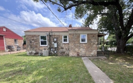 Photo - 3045 Pioneer Ave