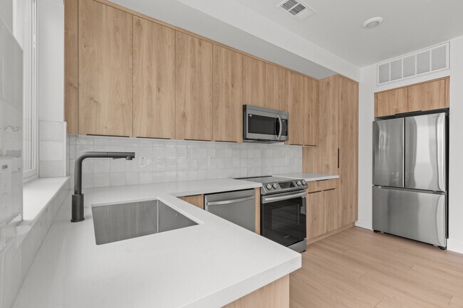 Photo - College Oak Townhomes