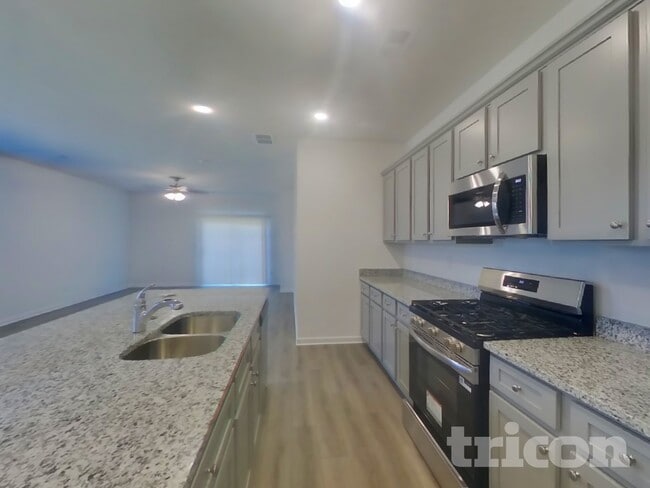 Photo - 1940 Logan Ln