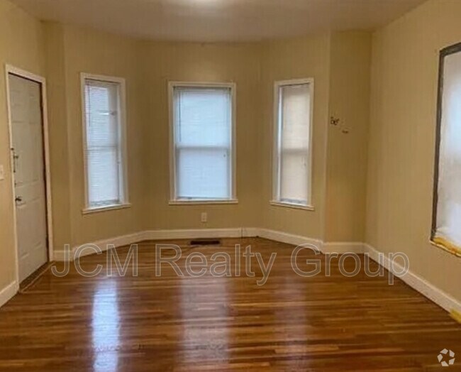 Building Photo - 36 Arlington St Rental