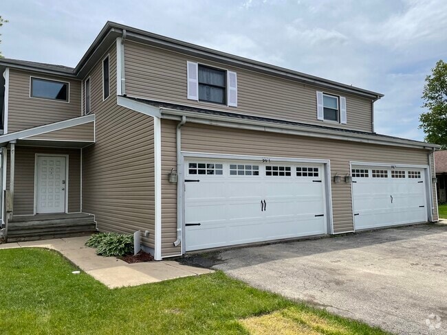 Building Photo - 6031 Boxwood Dr Unit 6029 Rental