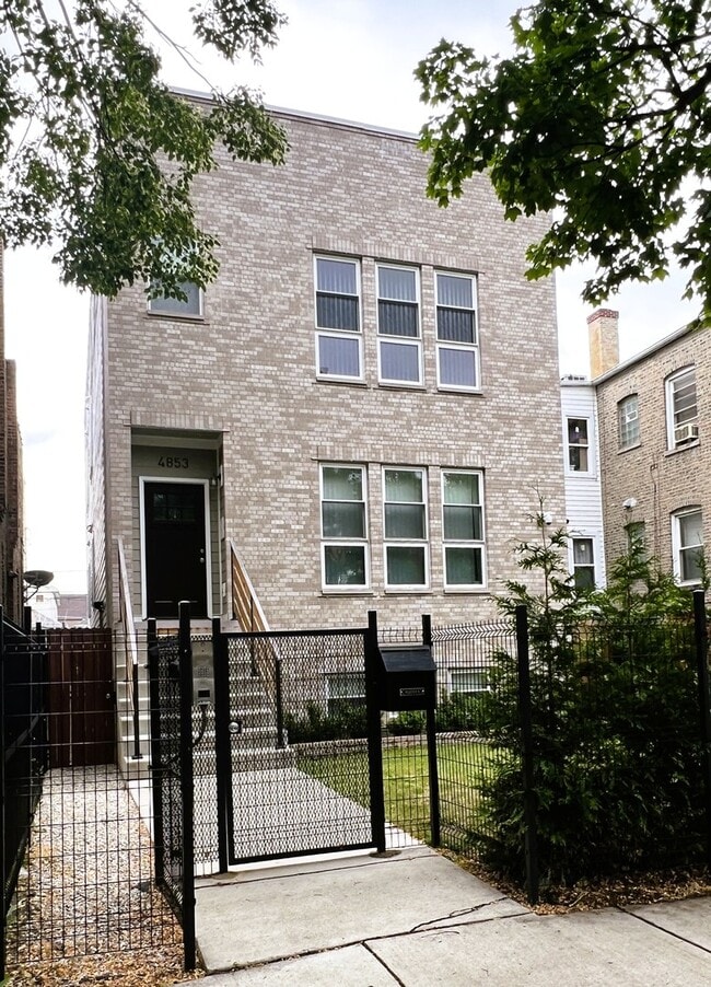 Building Photo - 4853 W Nelson St