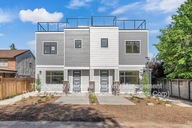 Photo - 2163 Woodlawn St