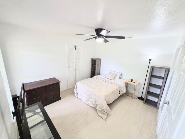 2202 Shannon Ln