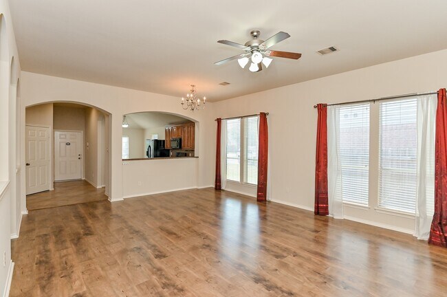 Photo - 2106 Castle Gardens Ln