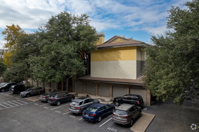 Photo - Croix Condominiums