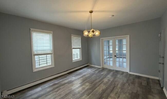 Photo - 280 S 6th St Unidad 2
