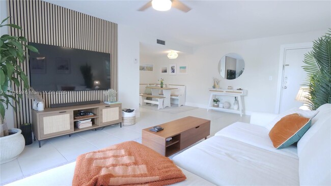 Building Photo - 618 Euclid Ave Unit 201 Rental