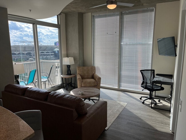 Photo - 415 S Mint St Unidad ID1344180P