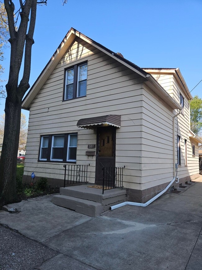 Building Photo - 3185 W 32nd St