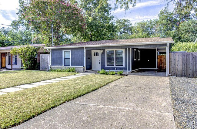 Photo - 3205 Bengston St