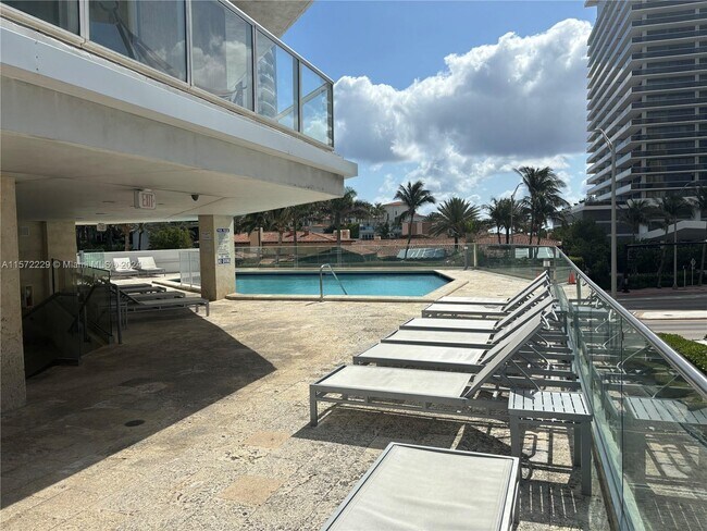 Photo - 5900 Collins Ave