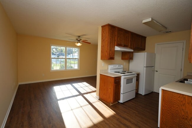 Photo - 1801 Chestnut Dr