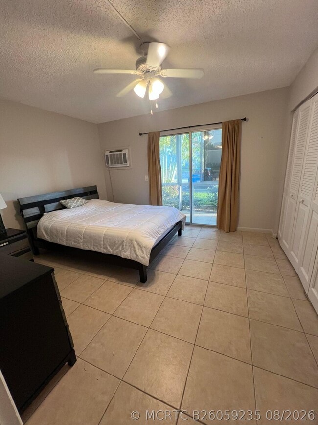 Building Photo - 31 Westbury Cir Unit 31