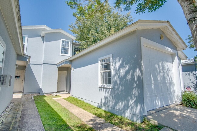 Photo - Navarre 3/2.5 Townhome – Minutes from Nava...