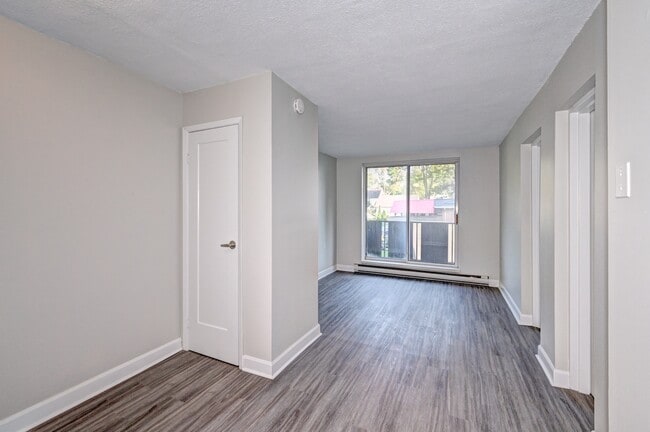 Photo - Egremont Street Apartments - Skyline Living