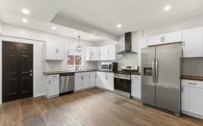 Building Photo - 14 Echo Ter