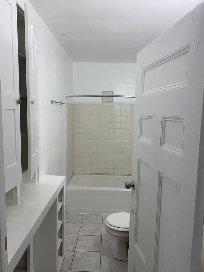 Bathroom - 1114 Seymour Ave
