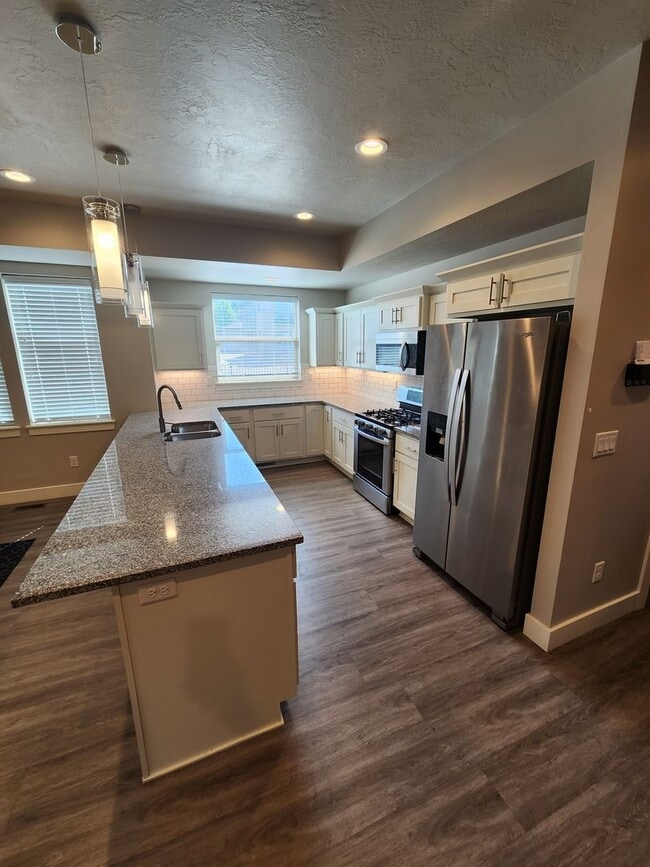 Photo - Gorgeous 4 Bedroom Home in Ogden