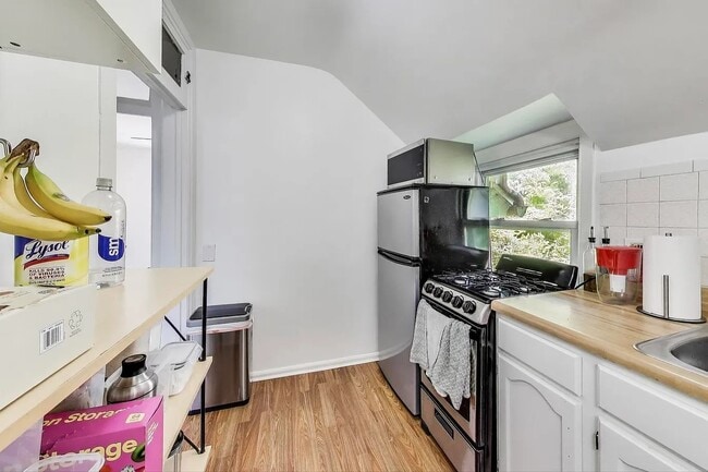 Building Photo - 869 N McKinley Rd Unit 2