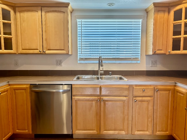 Photo - 6033 Eleanor Ave Unit 2