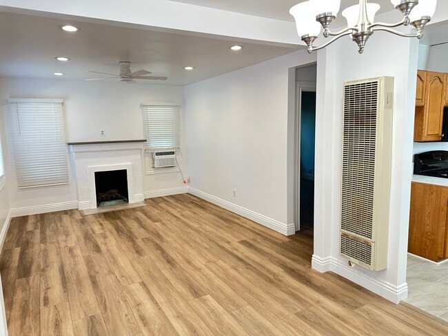 Living room - 5412 Baldwin Ave