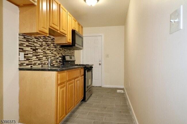 Photo - 89 Cutler St Unit 1