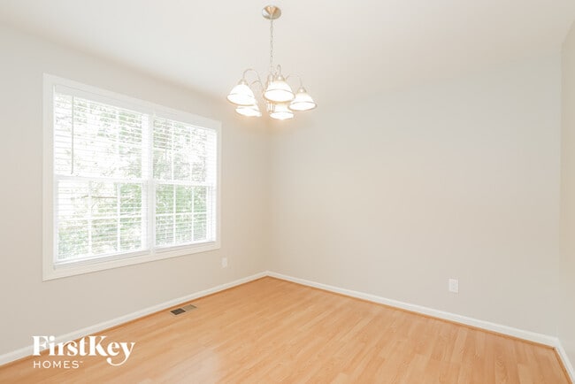 Photo - 919 Kendall Park Dr