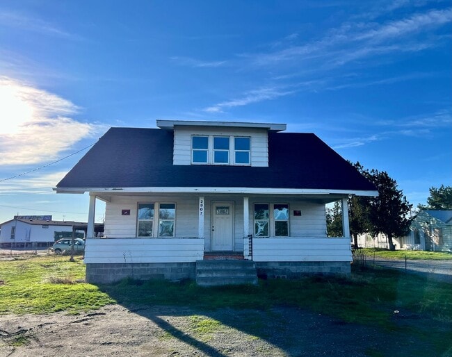 Building Photo - 2907 W 7th Ave Unit 2907 W. 7th Ave.