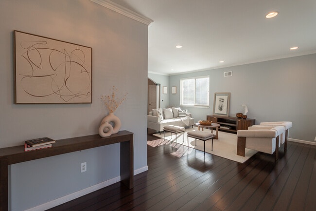 Photo - 3334 Cummings Ave