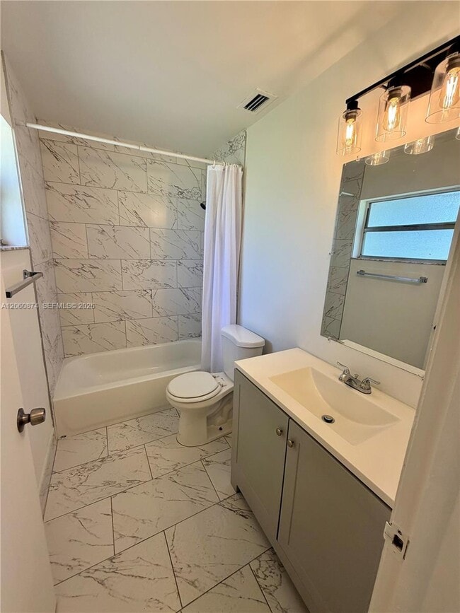 Photo - 4073 SW 52nd St Unit s