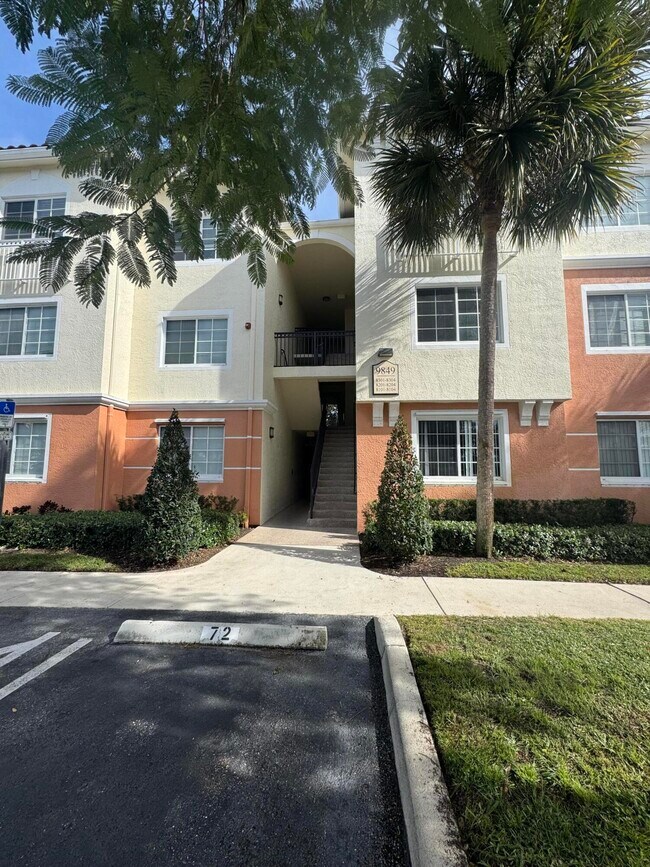 Building Photo - 9849 Baywinds Blvd Unit 8204