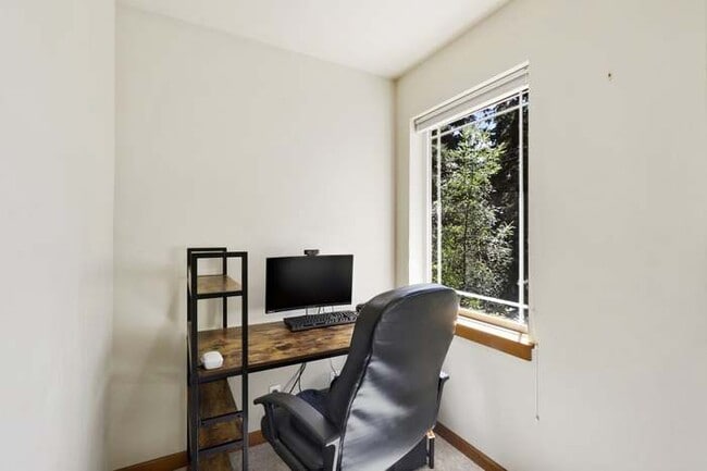 Photo - 16532 Lemolo Shore Dr NE