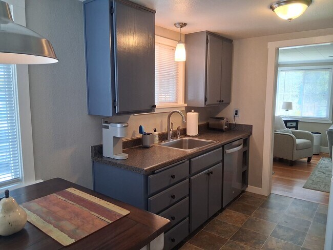 Photo - Kelsey's Cottage: Fully Furnished 2 bd/1ba...
