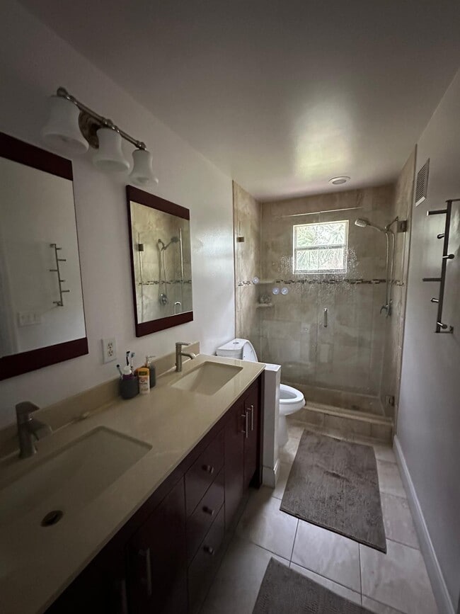 Photo - 349 SW 121st Ave