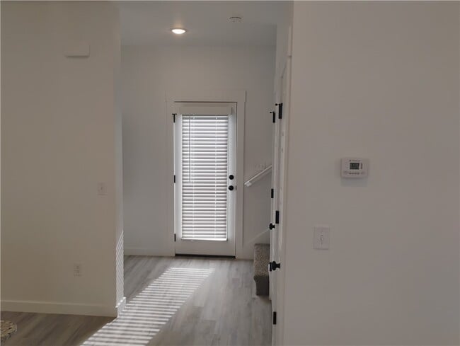 Photo - 840 Ventnor Ave