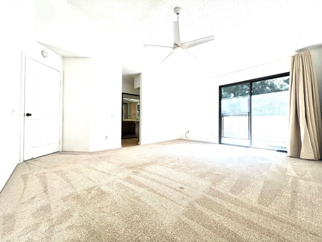 Photo - 4553 Chateau Dr