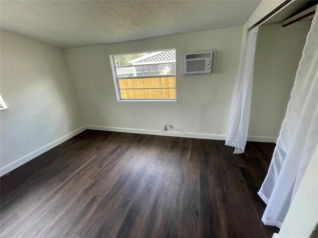 Photo - 1708 Ballard Park Dr Unidad Apt B