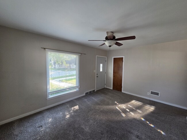 Photo - 1611 Schreiber St