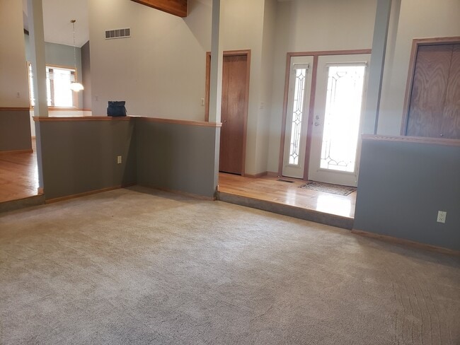 Photo - Stunning Brick House on cul de sac Minutes from Hospital & Downtown!