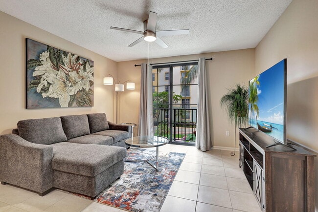Photo - 630 S Sapodilla Ave Unit 203