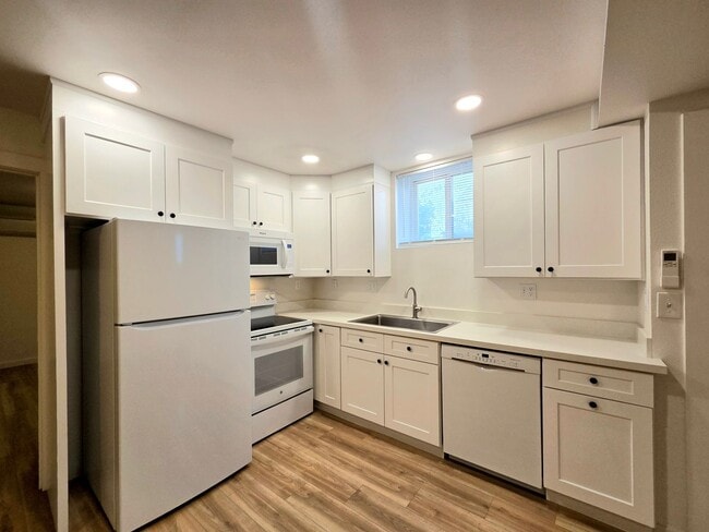 Photo - 300 S Franklin Ave Unit #B