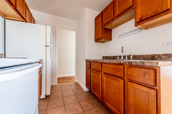 Photo - 8326-8332 S Ellis Ave